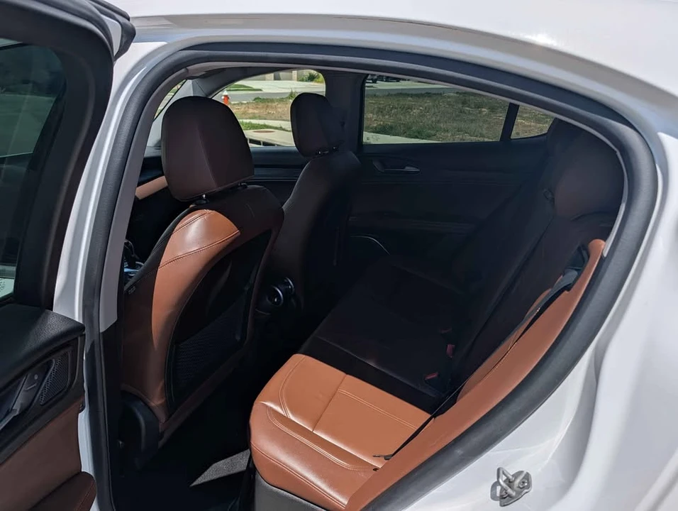 2021 Alfa Romeo Stelvio - Image 14 of 15