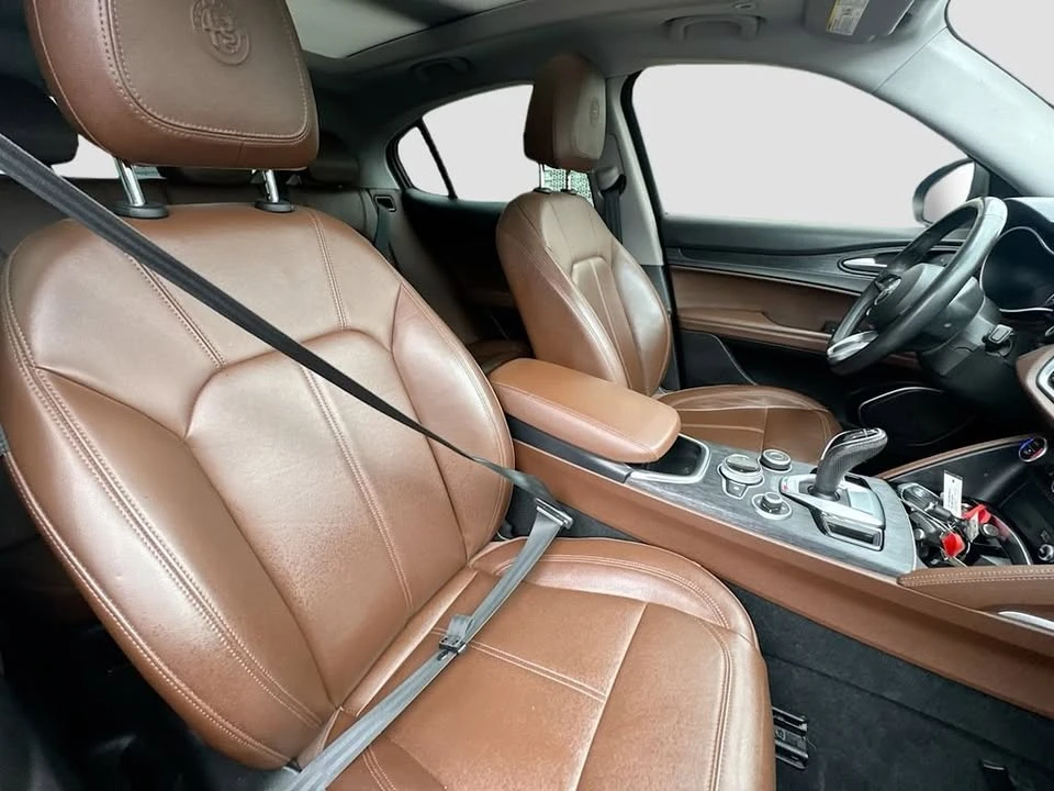 2021 Alfa Romeo Stelvio - Image 17 of 20