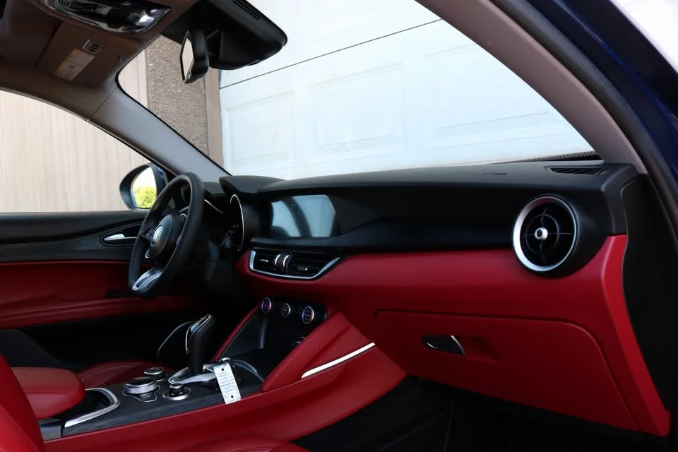 2021 Alfa Romeo Stelvio - Image 18 of 20