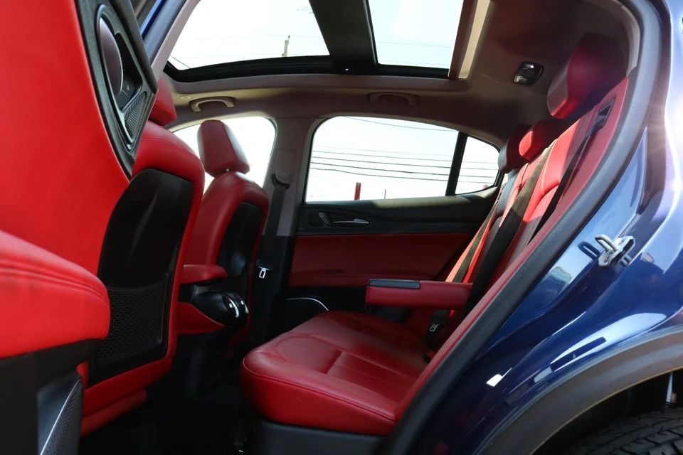 2021 Alfa Romeo Stelvio - Image 15 of 20