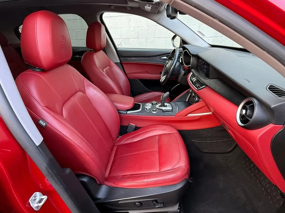2021 Alfa Romeo Stelvio - Image 9 of 10