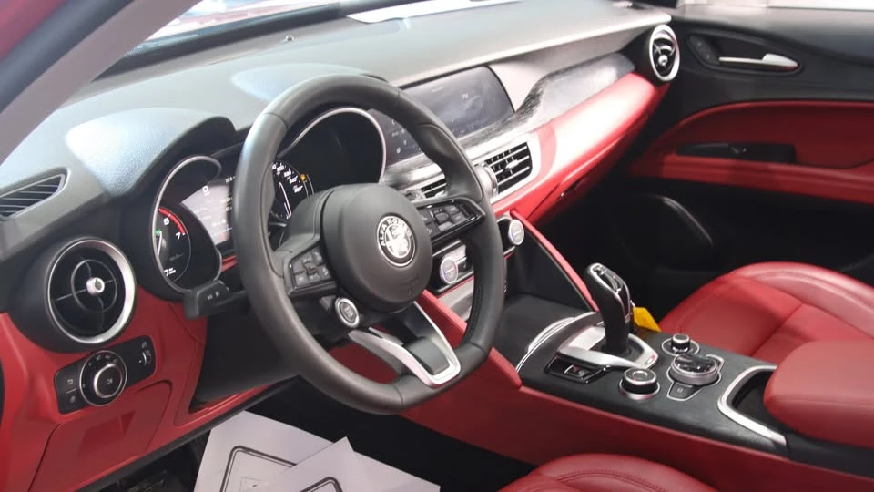 2021 Alfa Romeo Stelvio - Image 14 of 18