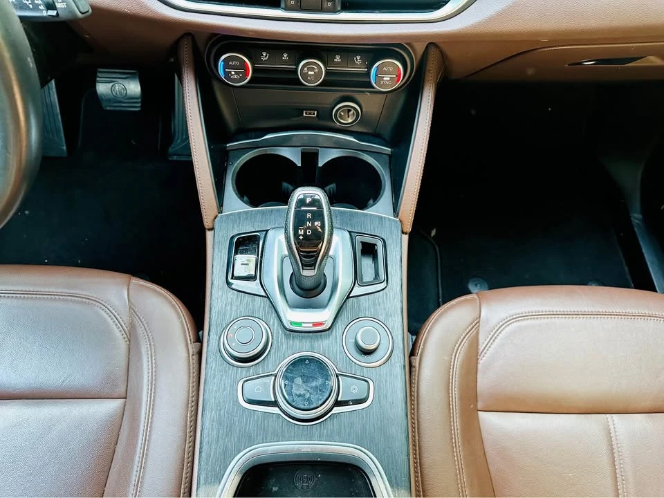 2021 Alfa Romeo Stelvio - Image 11 of 20