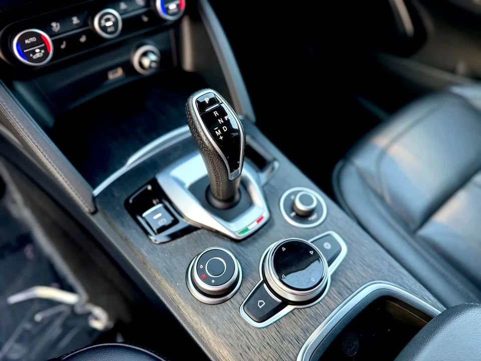 2021 Alfa Romeo Stelvio - Image 16 of 20