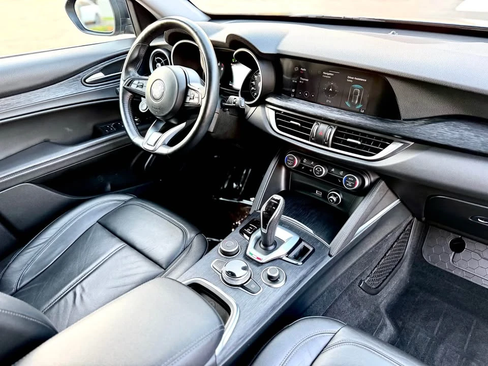 2021 Alfa Romeo Stelvio - Image 17 of 20