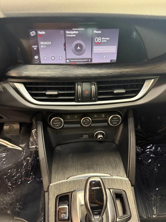 2021 Alfa Romeo Stelvio - Image 11 of 13