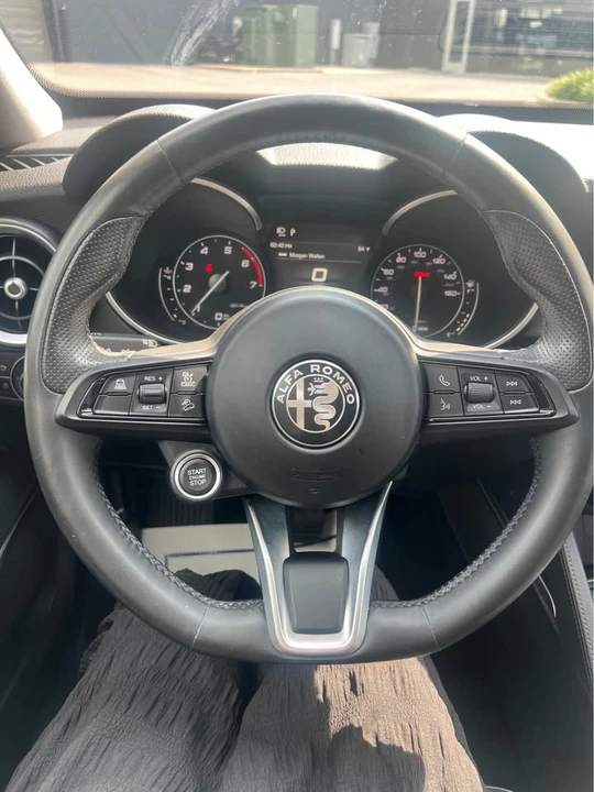 2021 Alfa Romeo Stelvio - Image 8 of 15