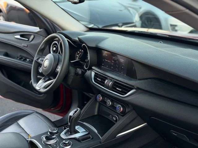 2021 Alfa Romeo Stelvio - Image 14 of 24