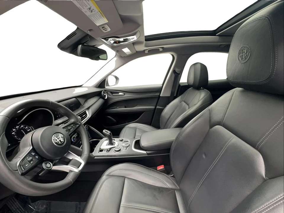 2021 Alfa Romeo Stelvio - Image 20 of 31