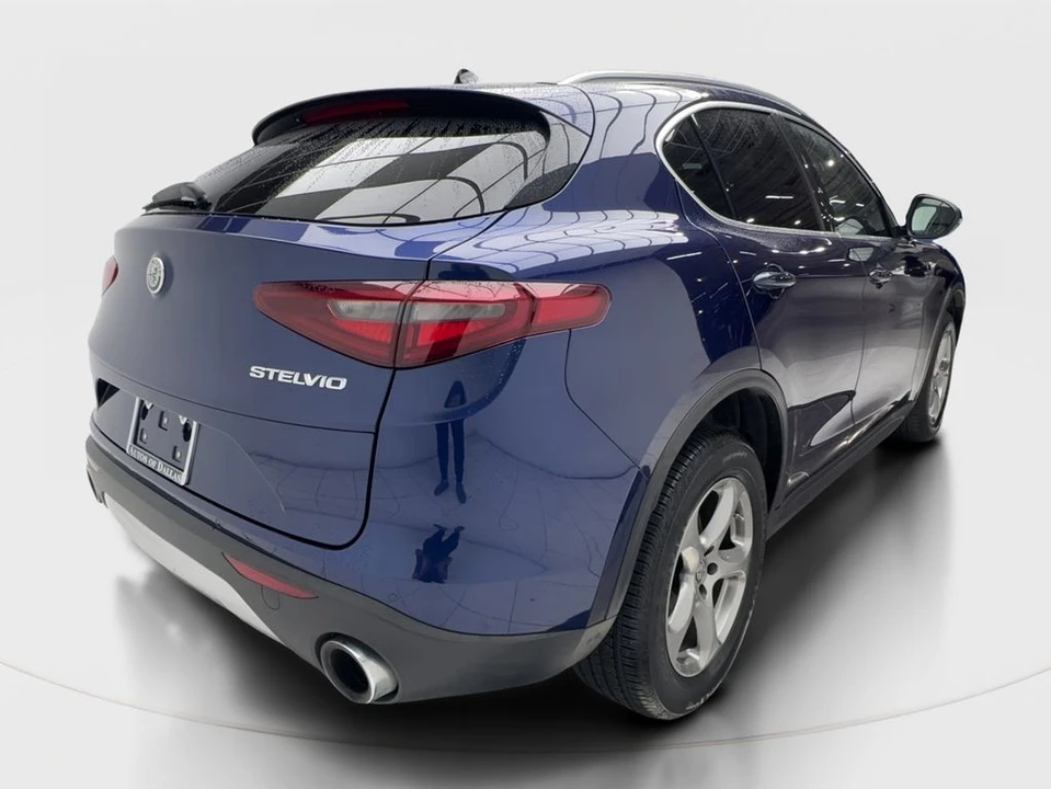 2021 Alfa Romeo Stelvio - Image 7 of 31