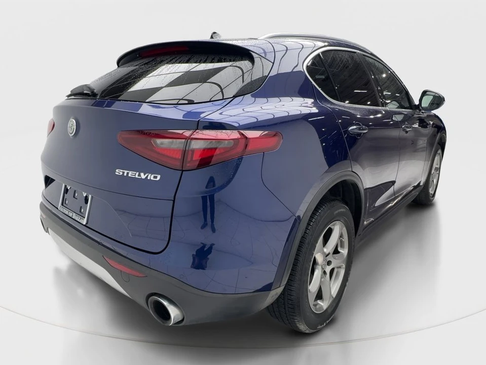 2021 Alfa Romeo Stelvio - Image 7 of 31