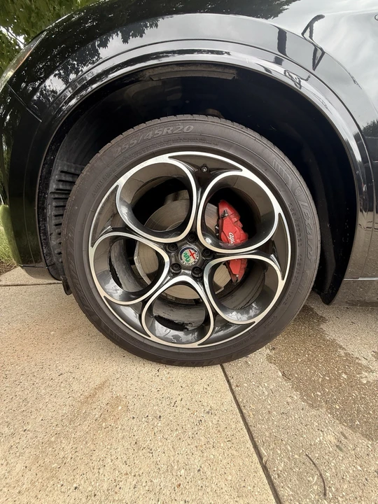 2021 Alfa Romeo Stelvio - Image 14 of 19