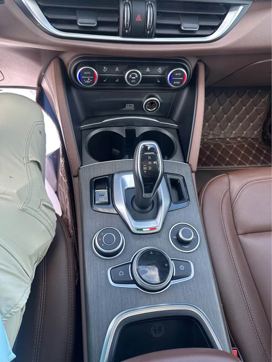 2021 Alfa Romeo Stelvio - Image 9 of 12