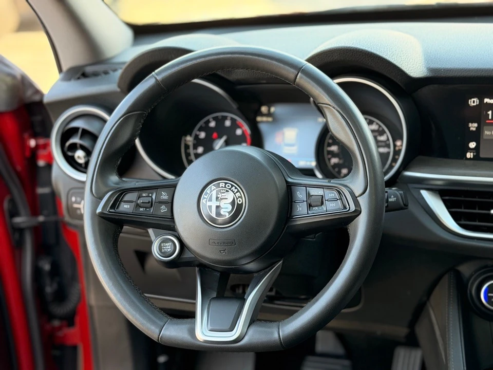 2021 Alfa Romeo Stelvio - Image 14 of 25