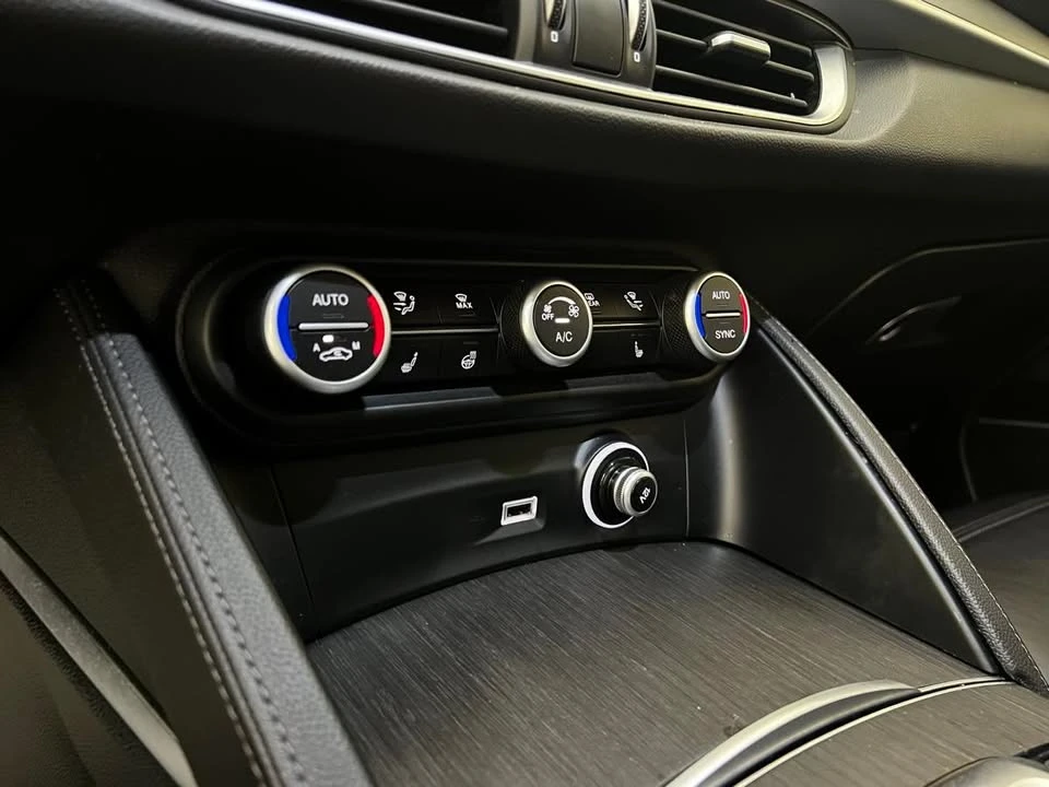 2021 Alfa Romeo Stelvio - Image 16 of 20