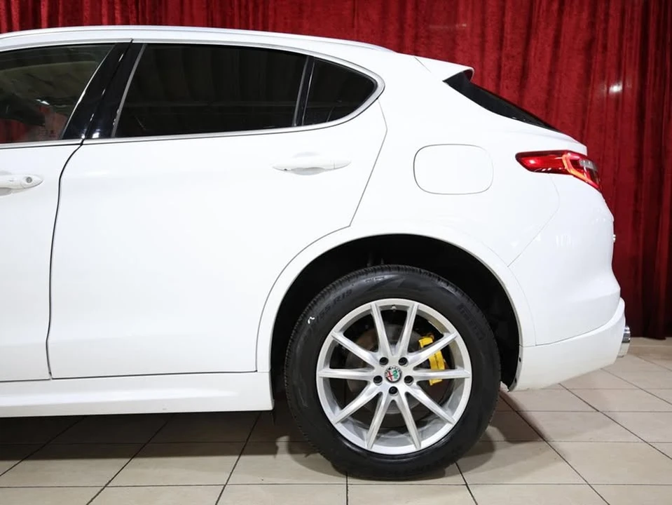 2021 Alfa Romeo Stelvio - Image 5 of 19