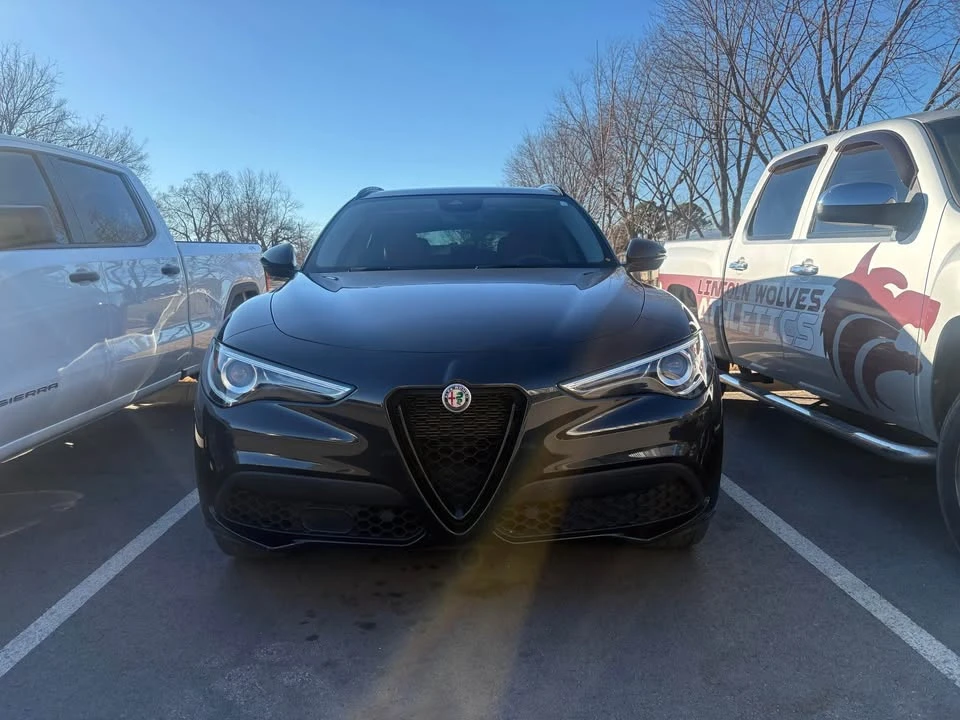 2021 Alfa Romeo Stelvio - Image 2 of 9