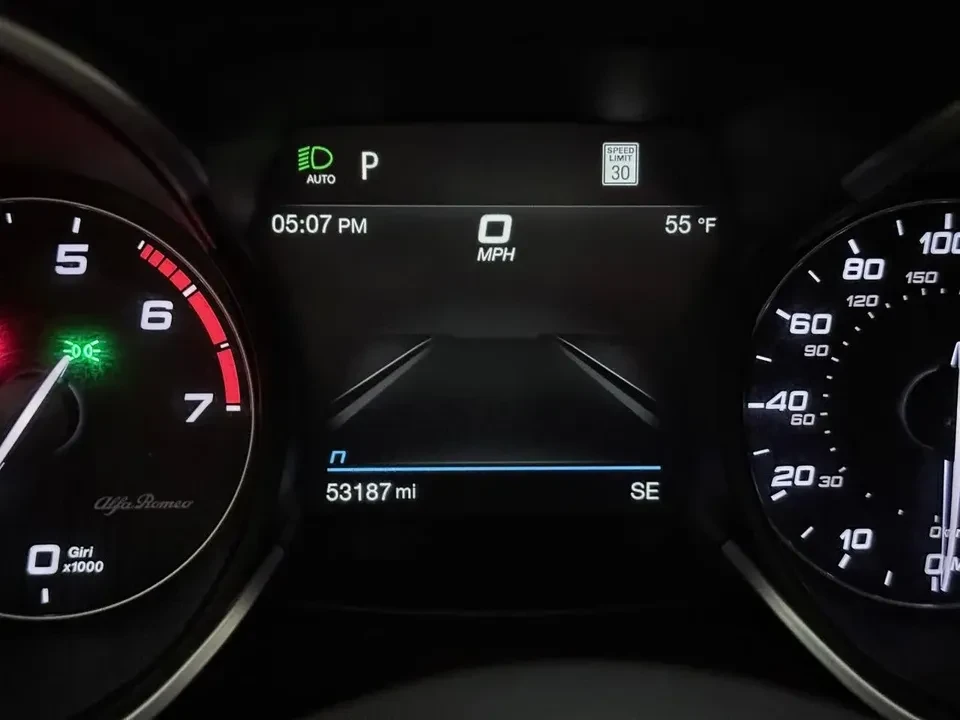 2021 Alfa Romeo Stelvio - Image 18 of 20