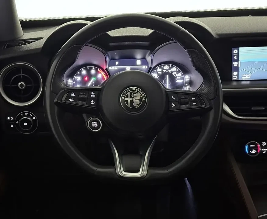 2021 Alfa Romeo Stelvio - Image 12 of 20