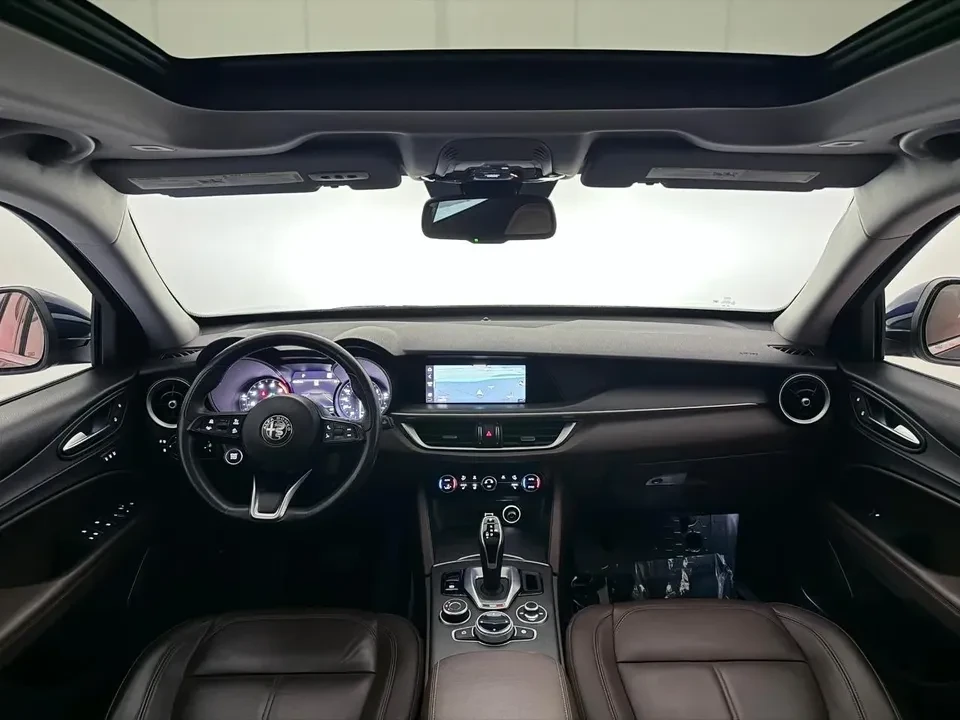 2021 Alfa Romeo Stelvio - Image 10 of 20