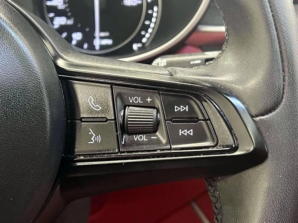 2021 Alfa Romeo Stelvio - Image 17 of 20