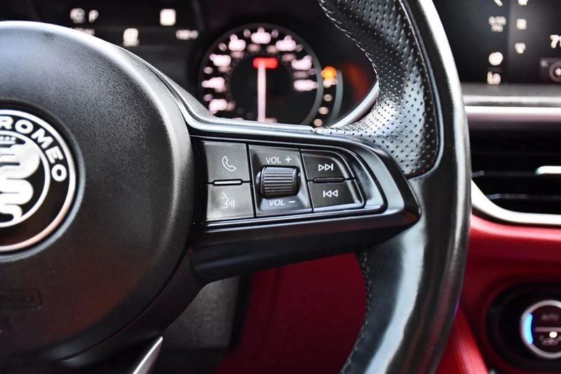 2021 Alfa Romeo Stelvio - Image 14 of 20