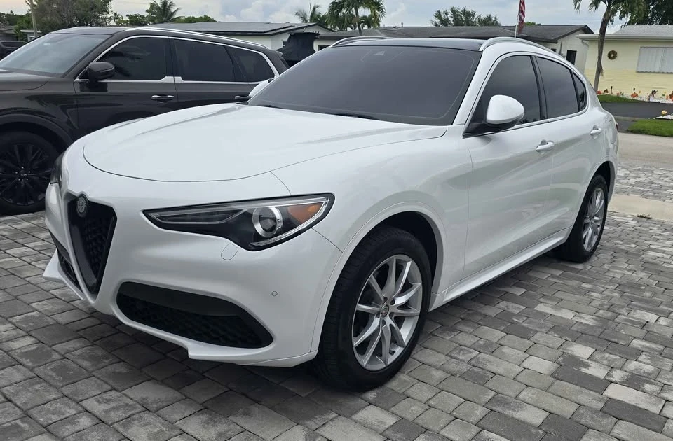 2021 Alfa Romeo Stelvio - Image 2 of 10