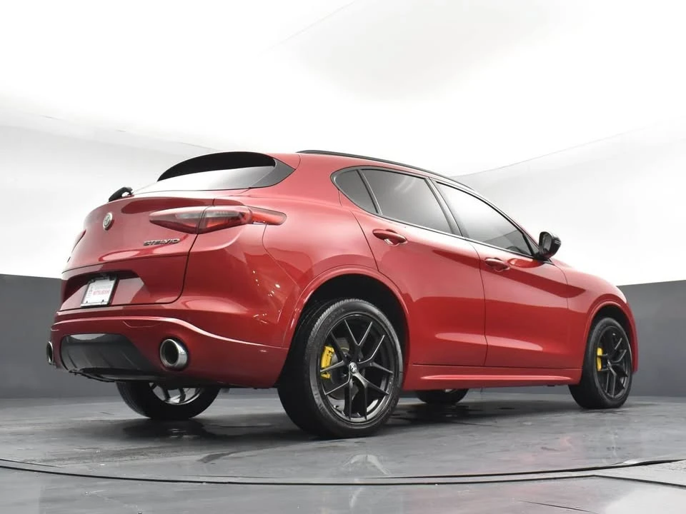 2021 Alfa Romeo Stelvio - Image 18 of 20