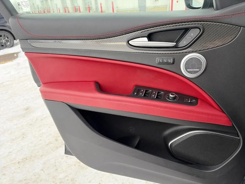 2021 Alfa Romeo Stelvio - Image 16 of 20