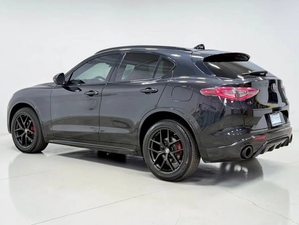 2021 Alfa Romeo Stelvio - Image 17 of 20