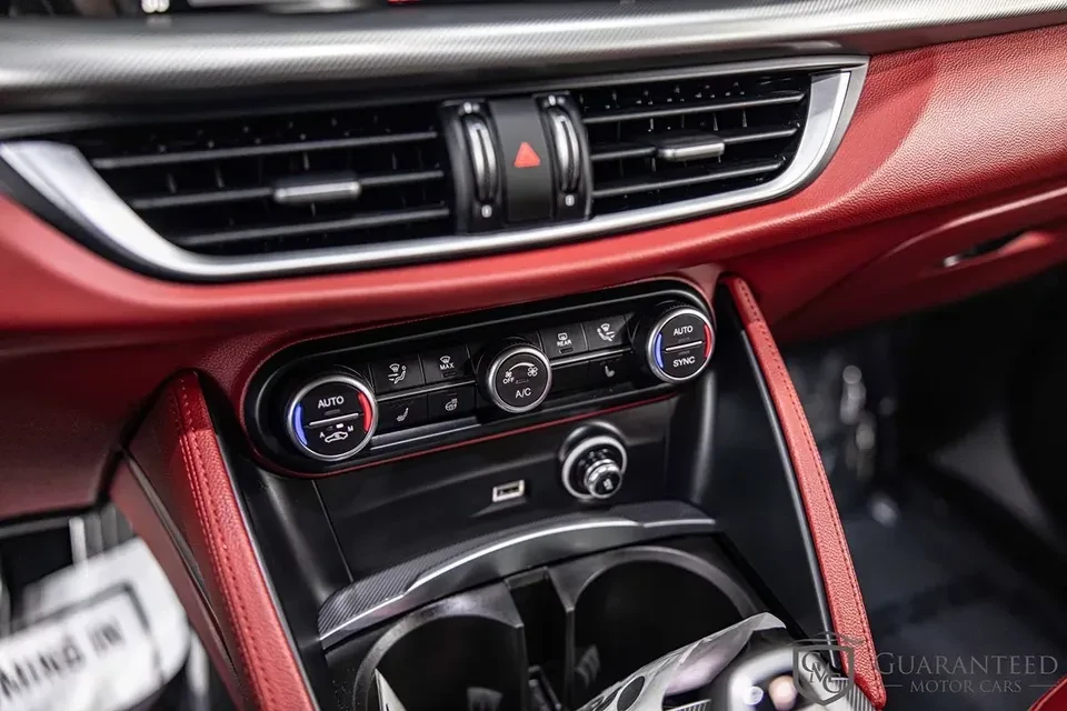 2021 Alfa Romeo Stelvio - Image 10 of 18