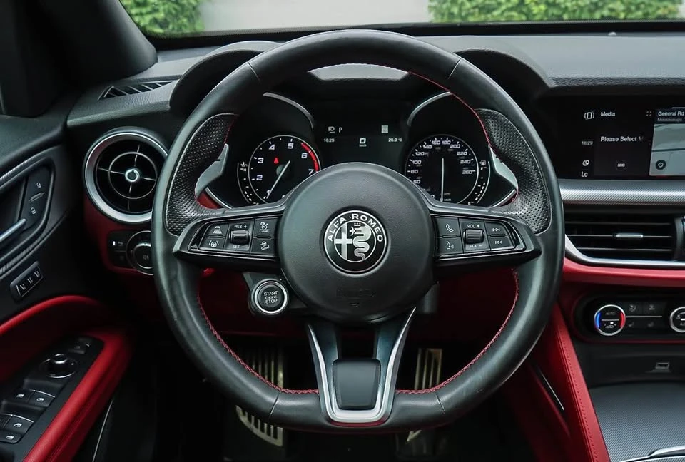 2021 Alfa Romeo Stelvio - Image 6 of 10