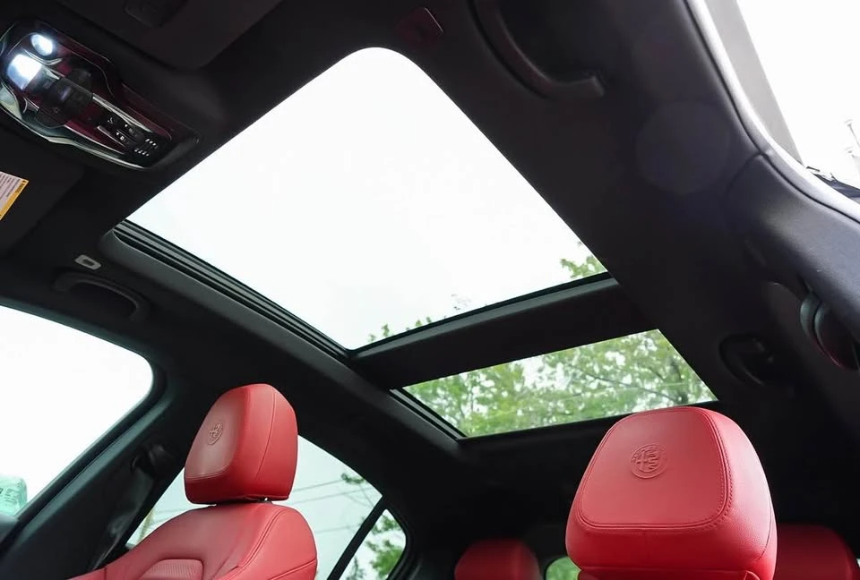 2021 Alfa Romeo Stelvio - Image 7 of 10