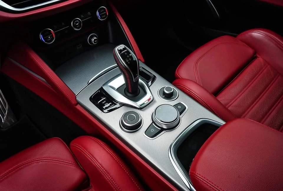 2021 Alfa Romeo Stelvio - Image 5 of 10