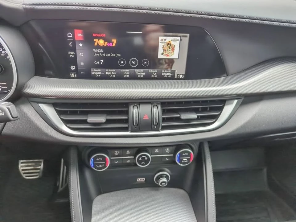 2021 Alfa Romeo Stelvio - Image 19 of 20