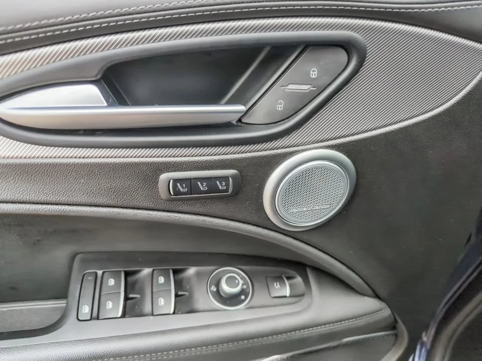 2021 Alfa Romeo Stelvio - Image 17 of 20