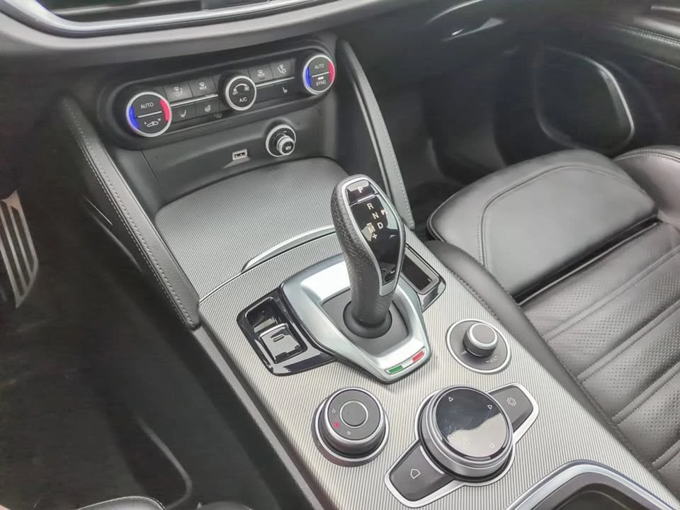 2021 Alfa Romeo Stelvio - Image 18 of 20