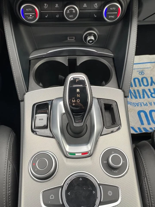 2021 Alfa Romeo Stelvio - Image 14 of 18