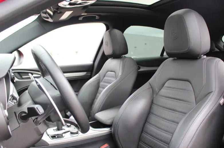 2021 Alfa Romeo Stelvio - Image 6 of 11