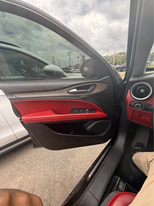 2021 Alfa Romeo Stelvio - Image 8 of 10