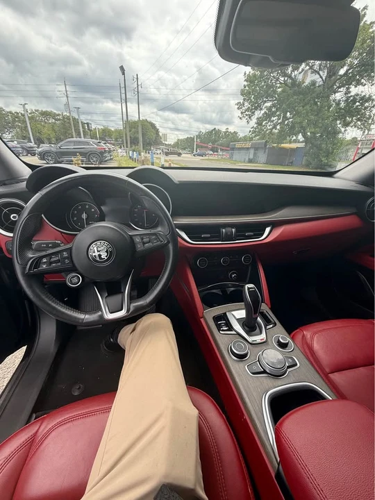 2021 Alfa Romeo Stelvio - Image 6 of 10