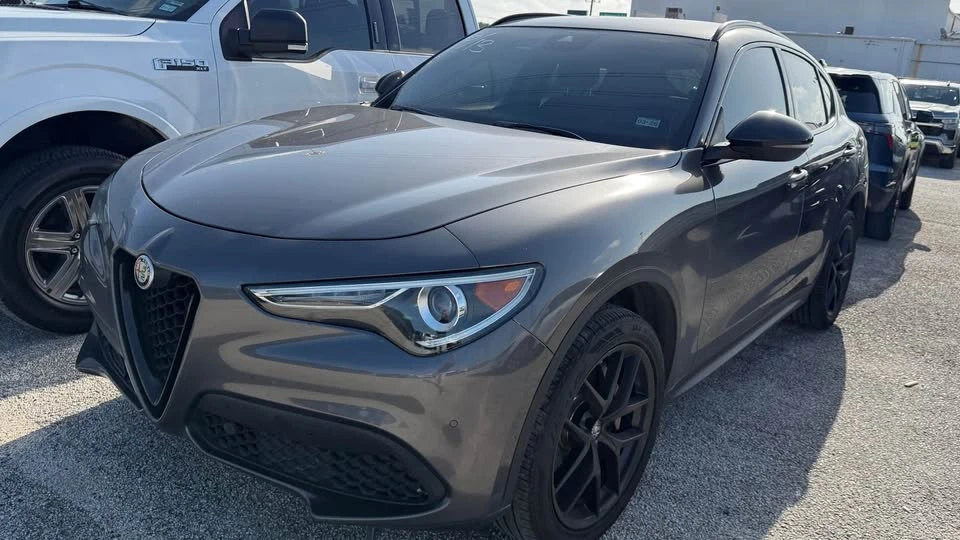 2021 Alfa Romeo Stelvio - Image 2 of 8