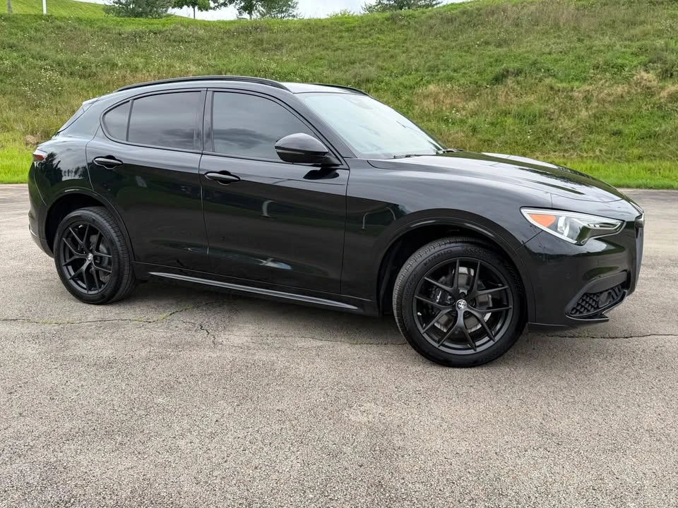 2021 Alfa Romeo Stelvio - Image 2 of 19