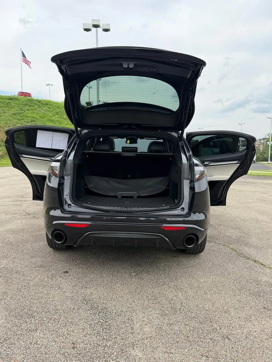 2021 Alfa Romeo Stelvio - Image 6 of 19