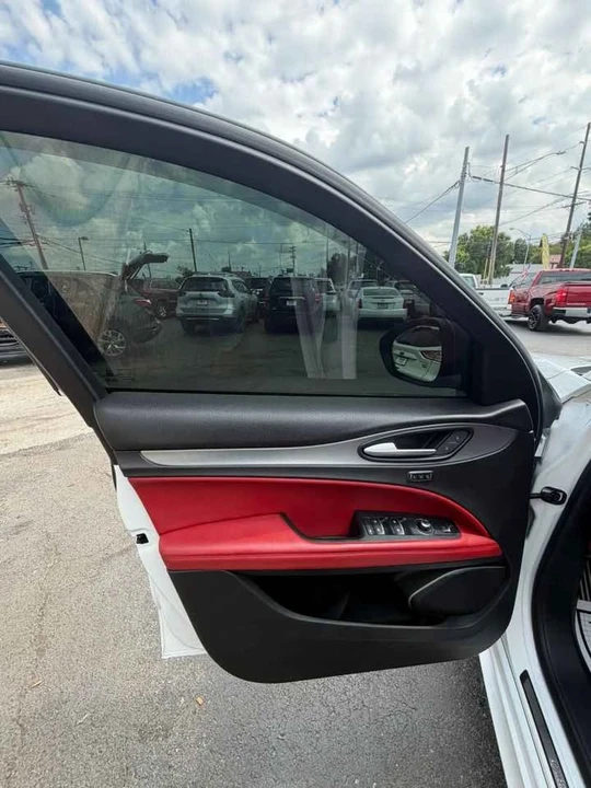 2021 Alfa Romeo Stelvio - Image 10 of 16