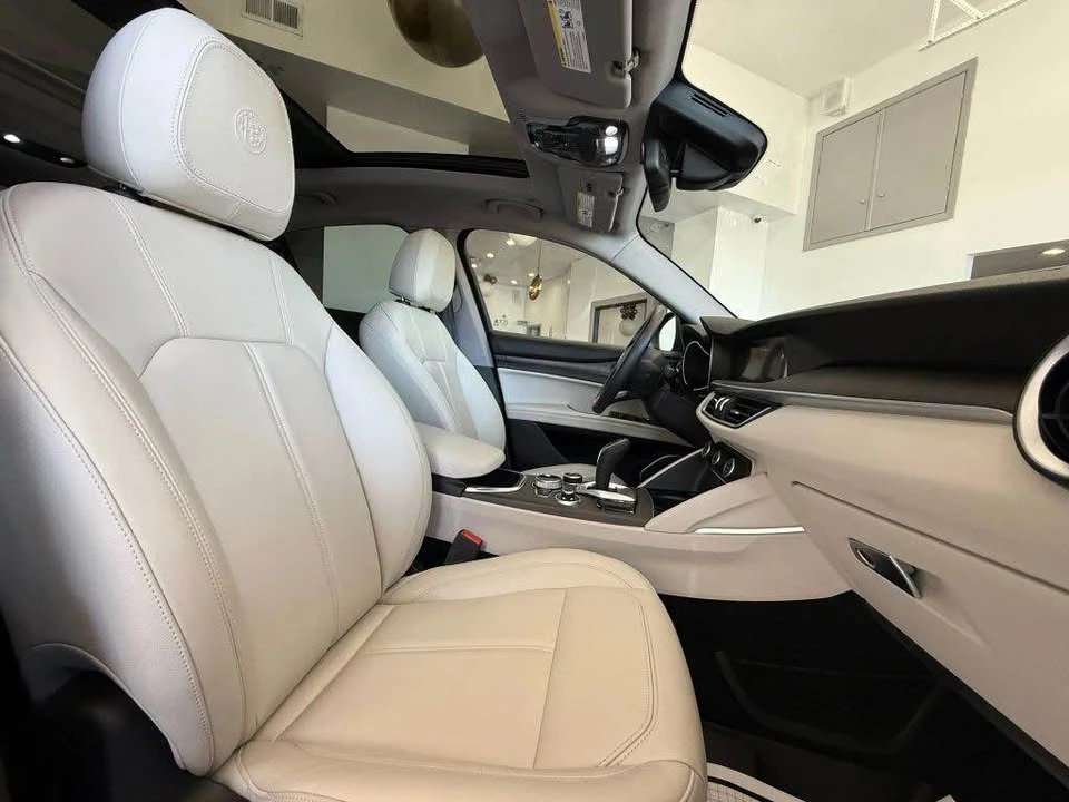 2021 Alfa Romeo Stelvio - Image 13 of 14