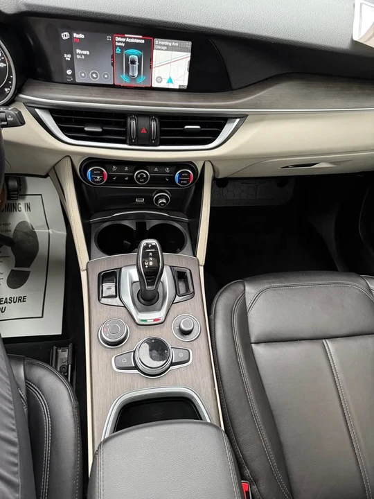 2021 Alfa Romeo Stelvio - Image 11 of 16