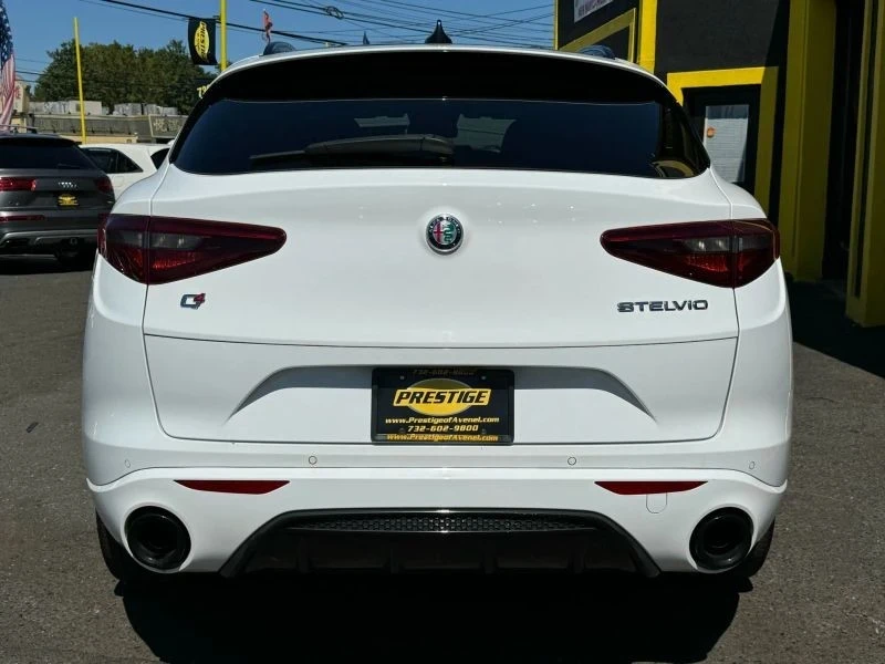 2021 Alfa Romeo Stelvio - Image 5 of 12