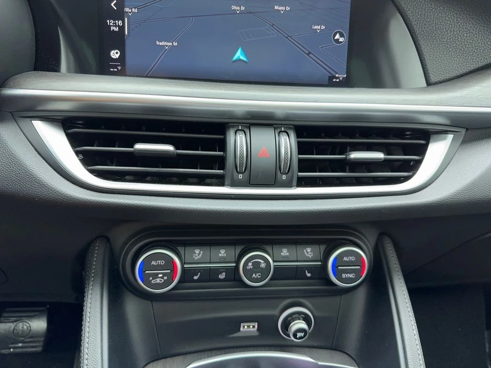 2021 Alfa Romeo Stelvio - Image 17 of 21