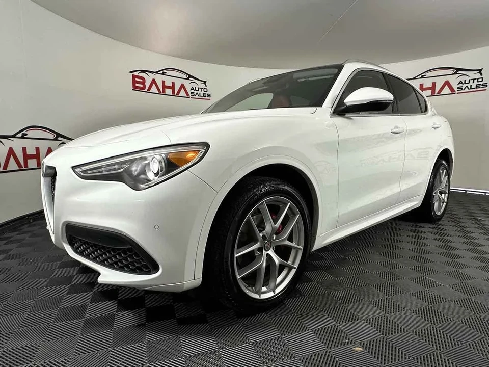 2021 Alfa Romeo Stelvio - Image 2 of 21